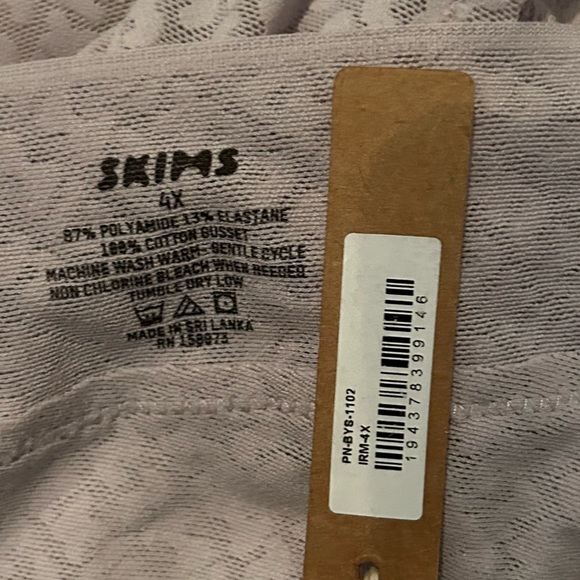 SKIMS Sheer Logo Print Lavender Hipsters Size 4X. - Picture 3 of 4